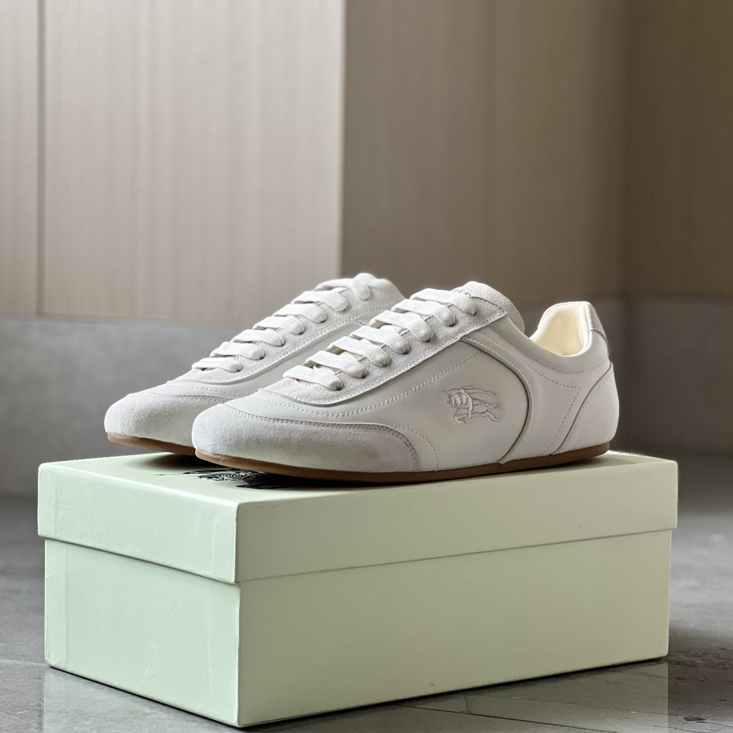 NO:930802,White,19860909白色,,Men's shoes