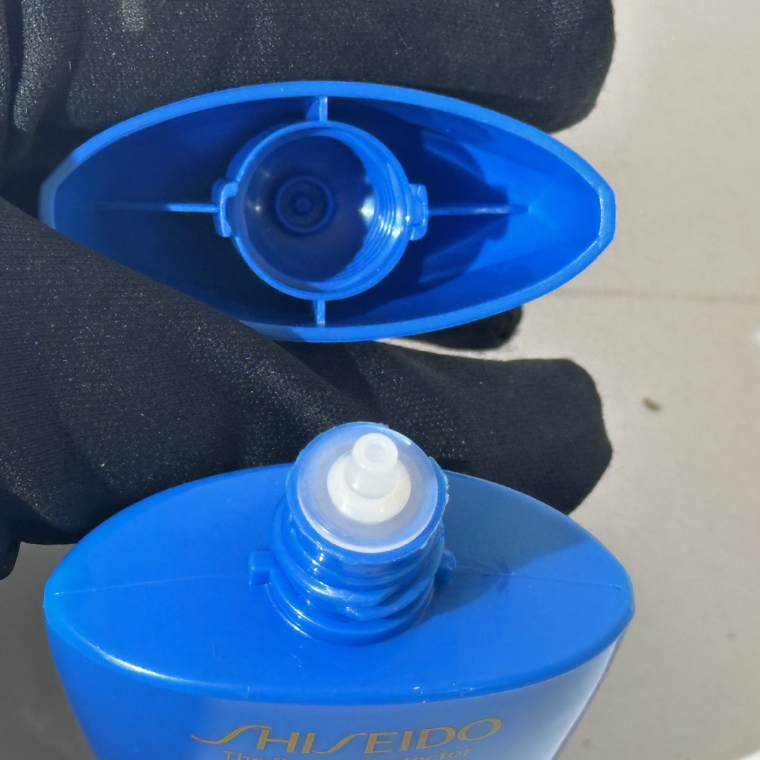 36💰  实拍高质量对版对味 资生堂蓝胖子防晒霜50ml  带中文标
件144   认准批号：5046D1
