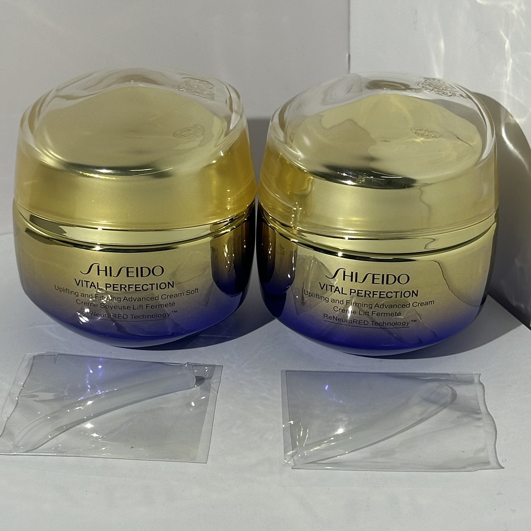 54💰     实拍高质量对版对味  2024版资生堂悦薇焕白抗糖面霜50ml   带中文标
件48   
现货两款：清爽型   滋润型
认准批号：清爽5059JB
滋润5059TB
