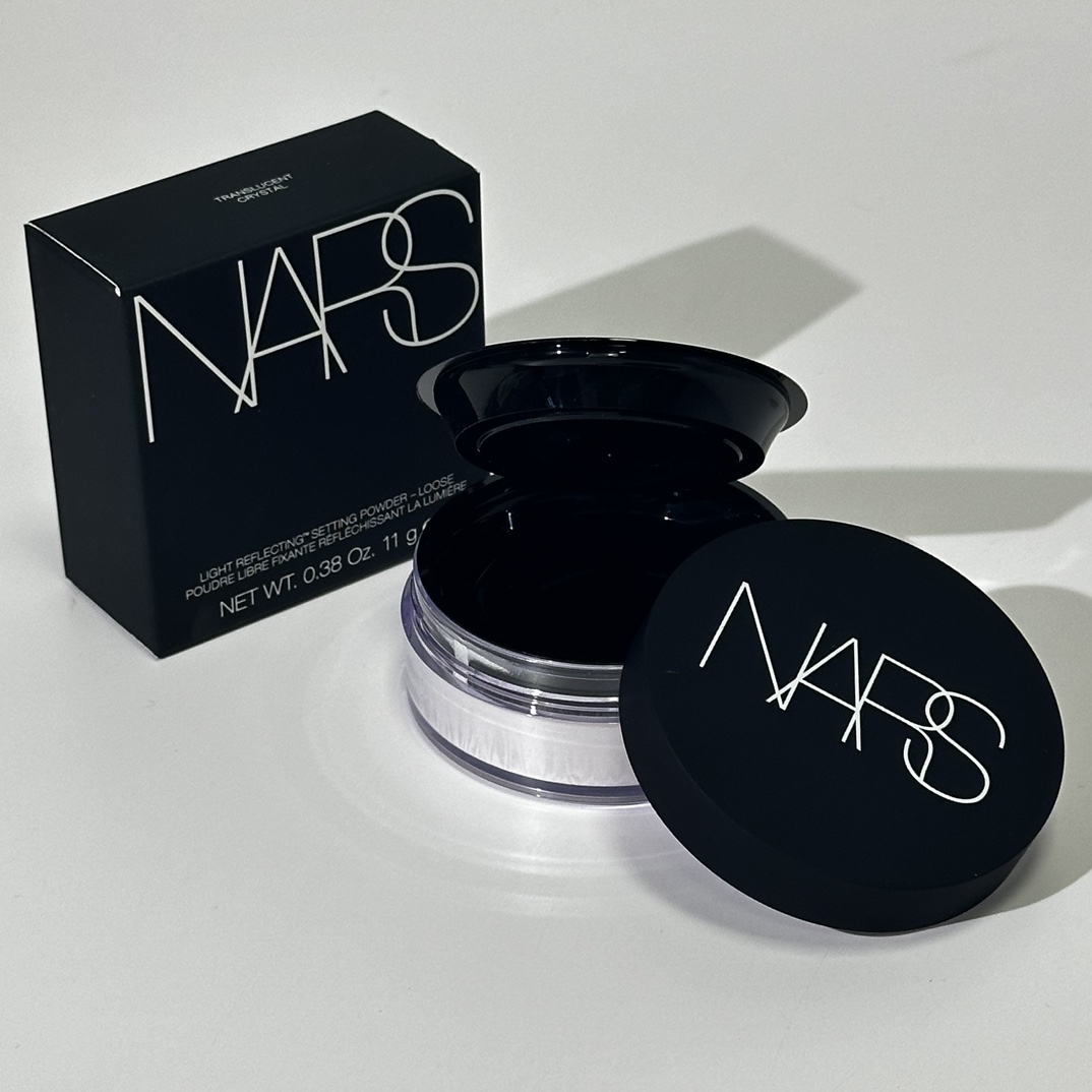 到货各💰43包邮
实拍高质量对版粉质对味 新版NARS散粉11g  配中文标
色号：透明色Tfans lucent   星云紫Milky Way
件144  批号：5139GG