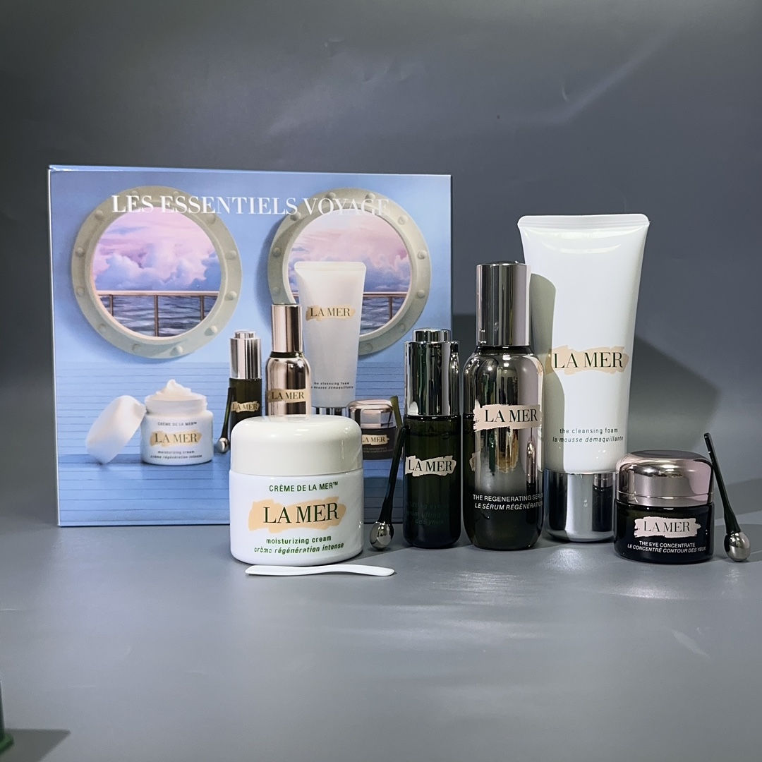 115! (Nota de pedido: set de lujo de cinco piezas de La Mer) Set de cuidado de lujo de La Mer de cinco piezas: 1️⃣ Crem…