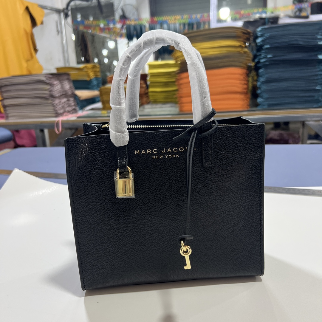 Marc Jacobs Mj/拼色手提托特包尺寸:23*20*10