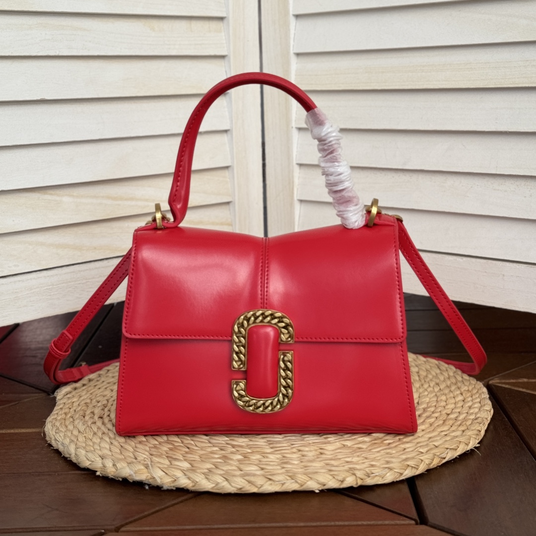 Marc Jacobs ～大红