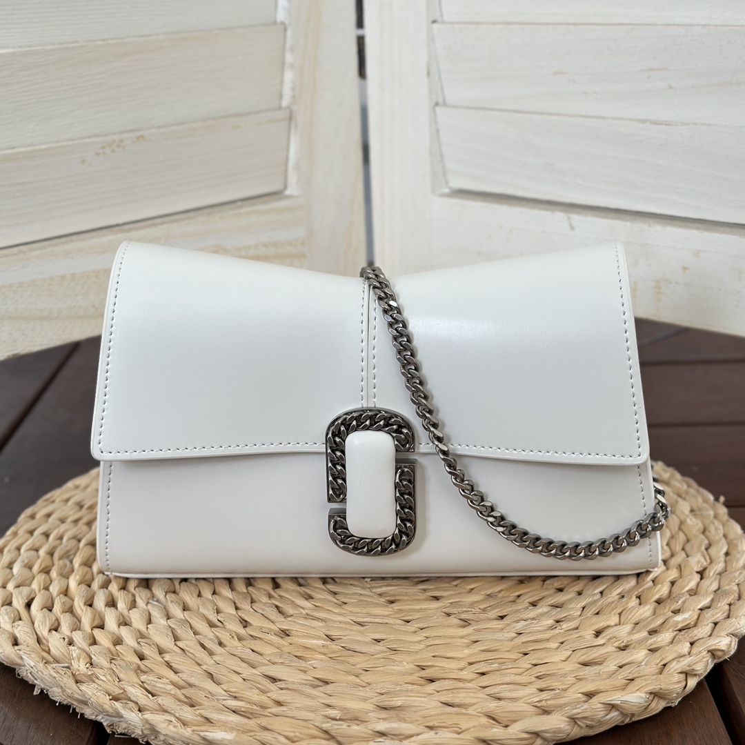 Marc Jacobs ～白色