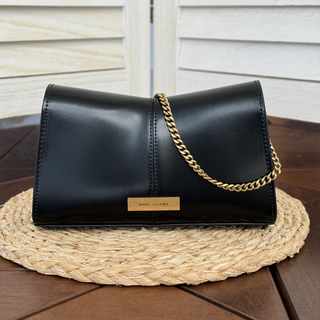 Marc Jacobs ～黑色