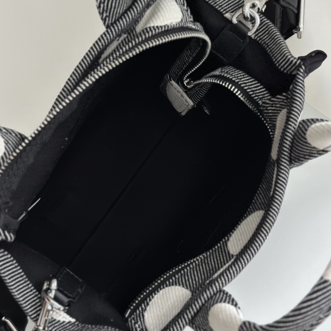 Marc Jacobs ～MJ新款波点托特 尺寸:26cm