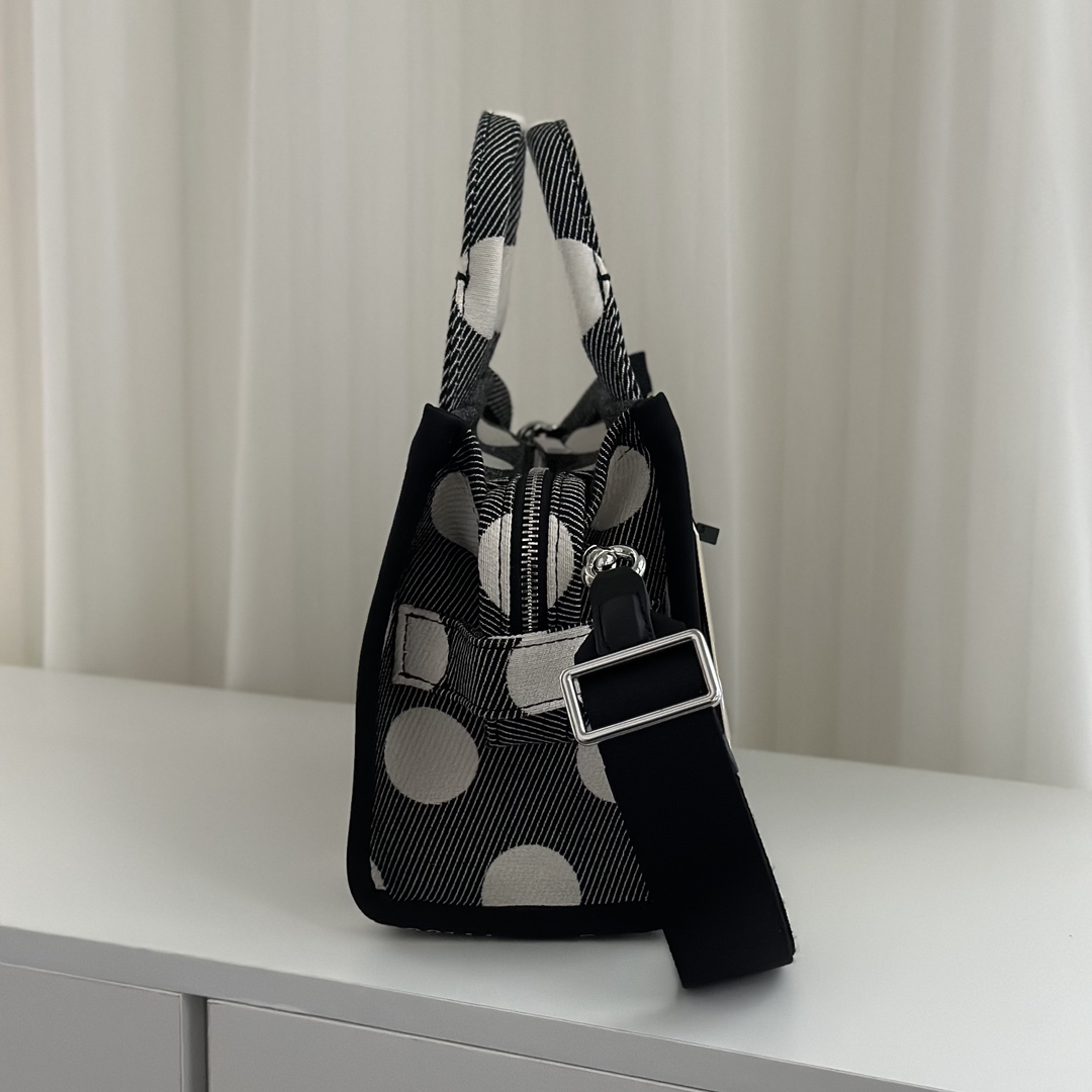 Marc Jacobs ～MJ新款波点托特 尺寸:26cm
