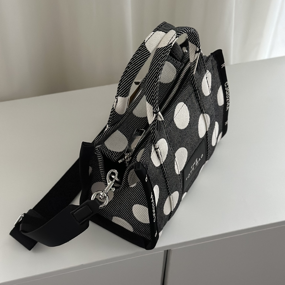 Marc Jacobs ～MJ新款波点托特 尺寸:26cm