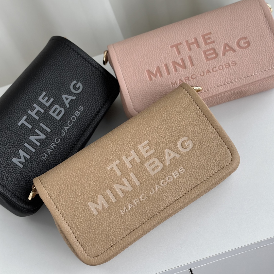 Marc Jacobs ～MJ 斜挎包 3⃣ 色 尺寸20*5*12