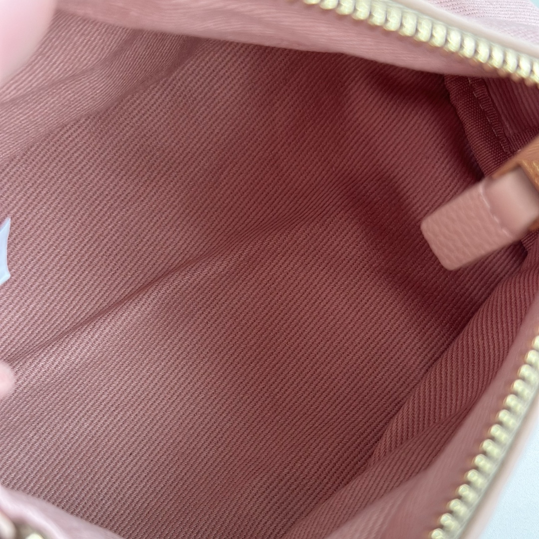 Marc Jacobs ～菜篮子玫瑰粉