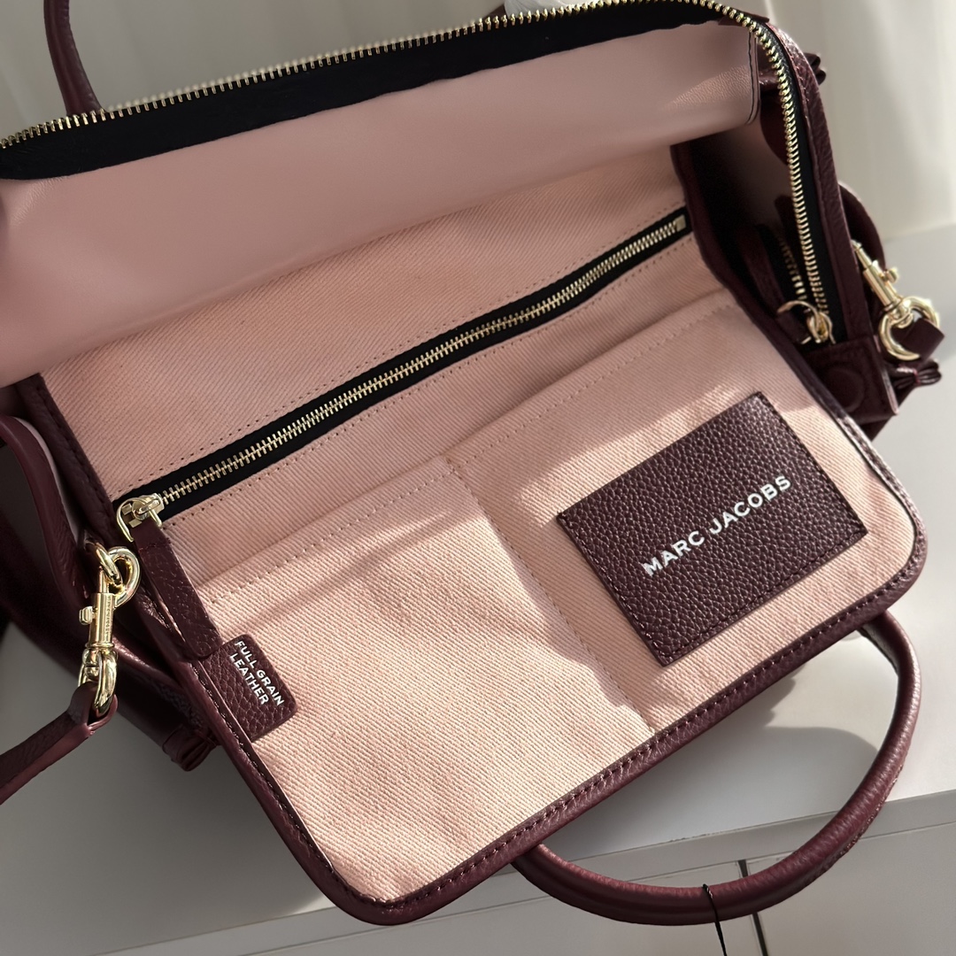 Marc Jacobs ～酒红色 33cm