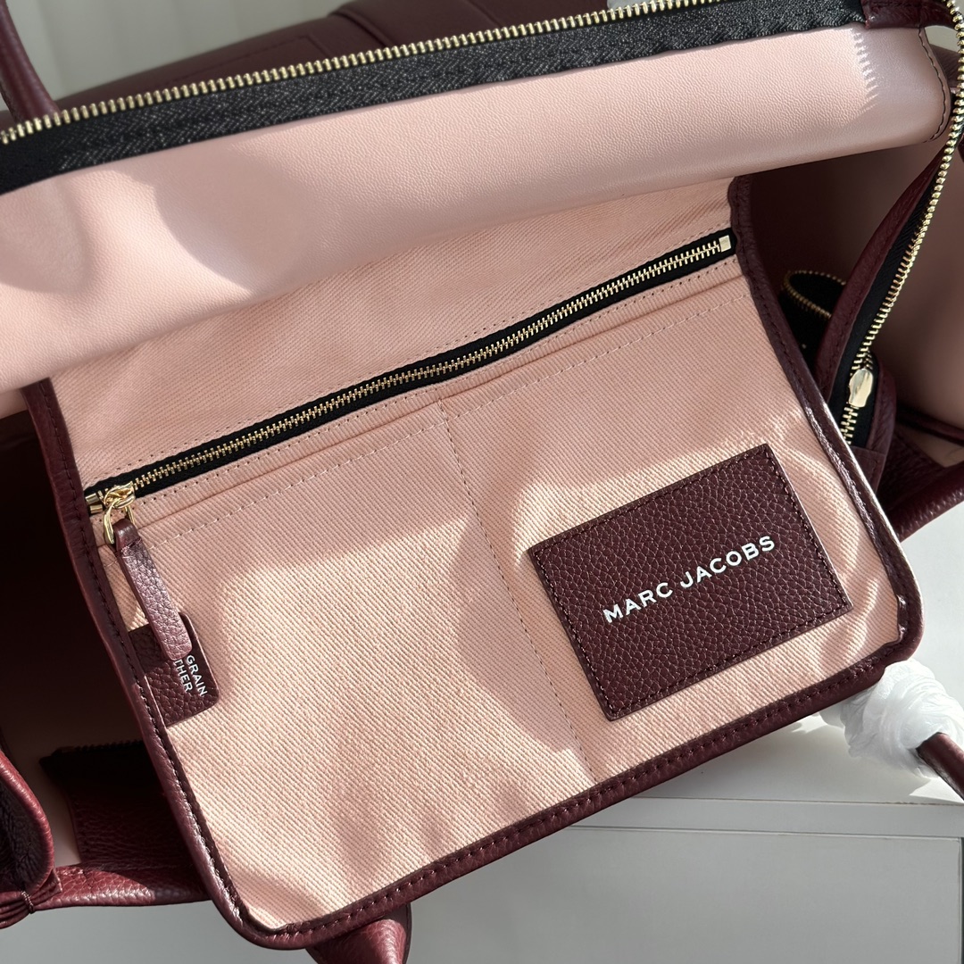 Marc Jacobs ～酒红色 41cm