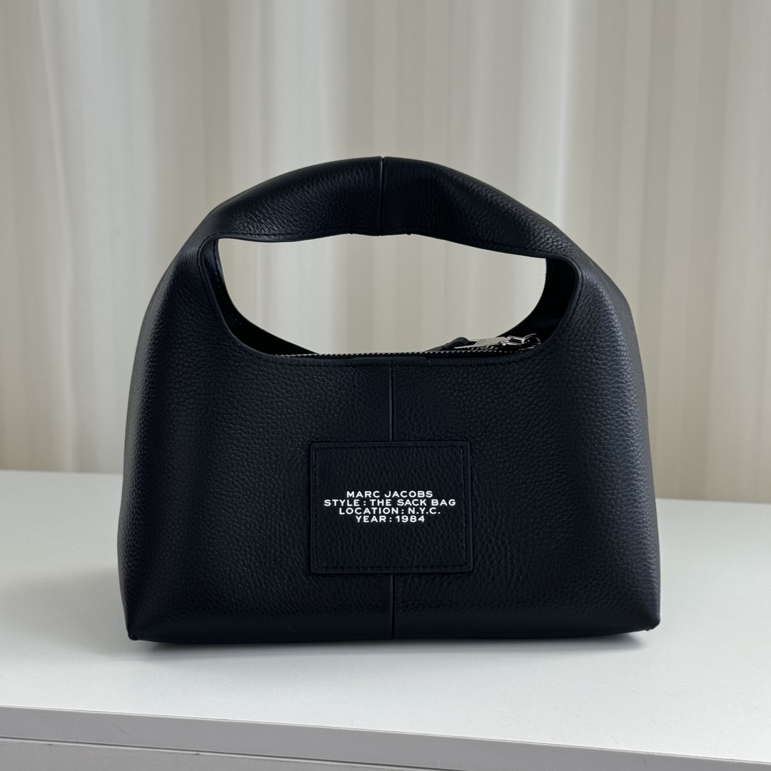 Marc Jacobs ～菜篮子黑色白丝印