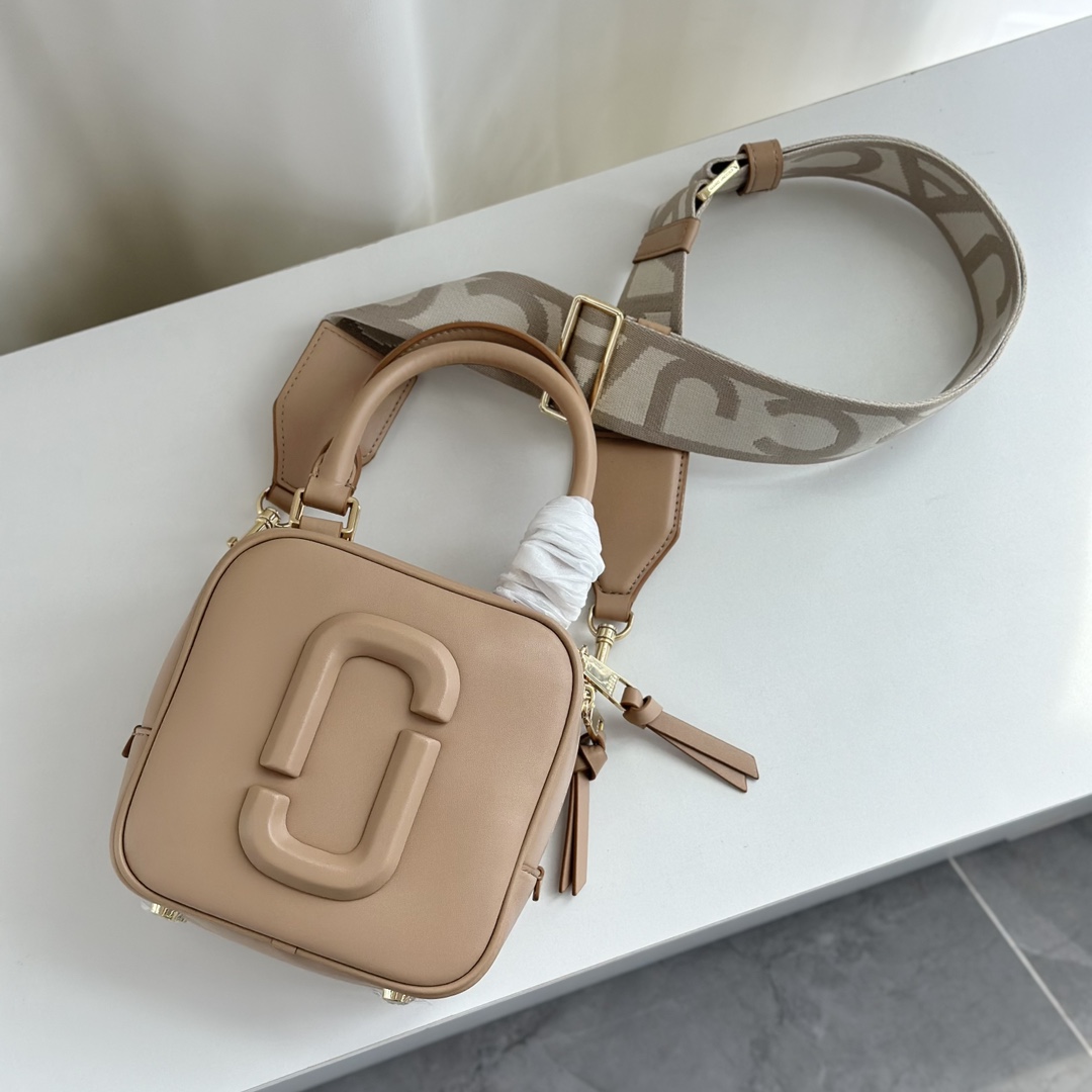 Marc Jacobs ～小方包 可手提斜挎