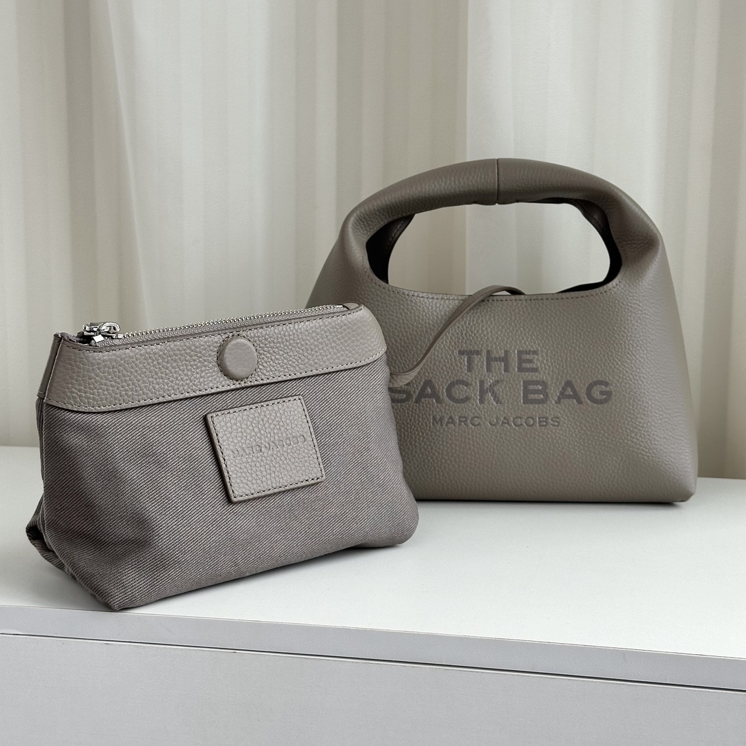 Marc Jacobs ～菜篮子铁灰色