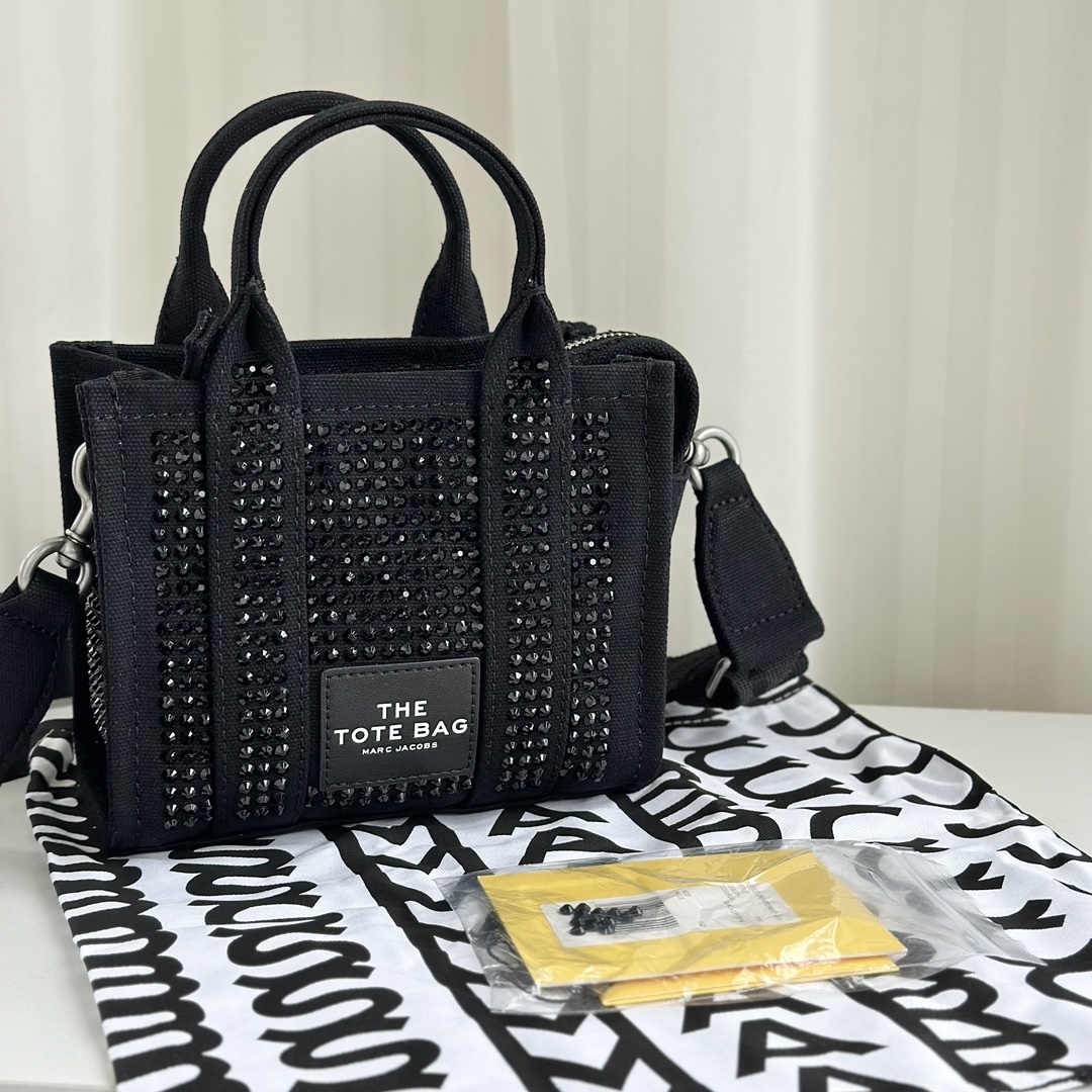 Marc Jacobs ～水晶烫钻托特 黑色