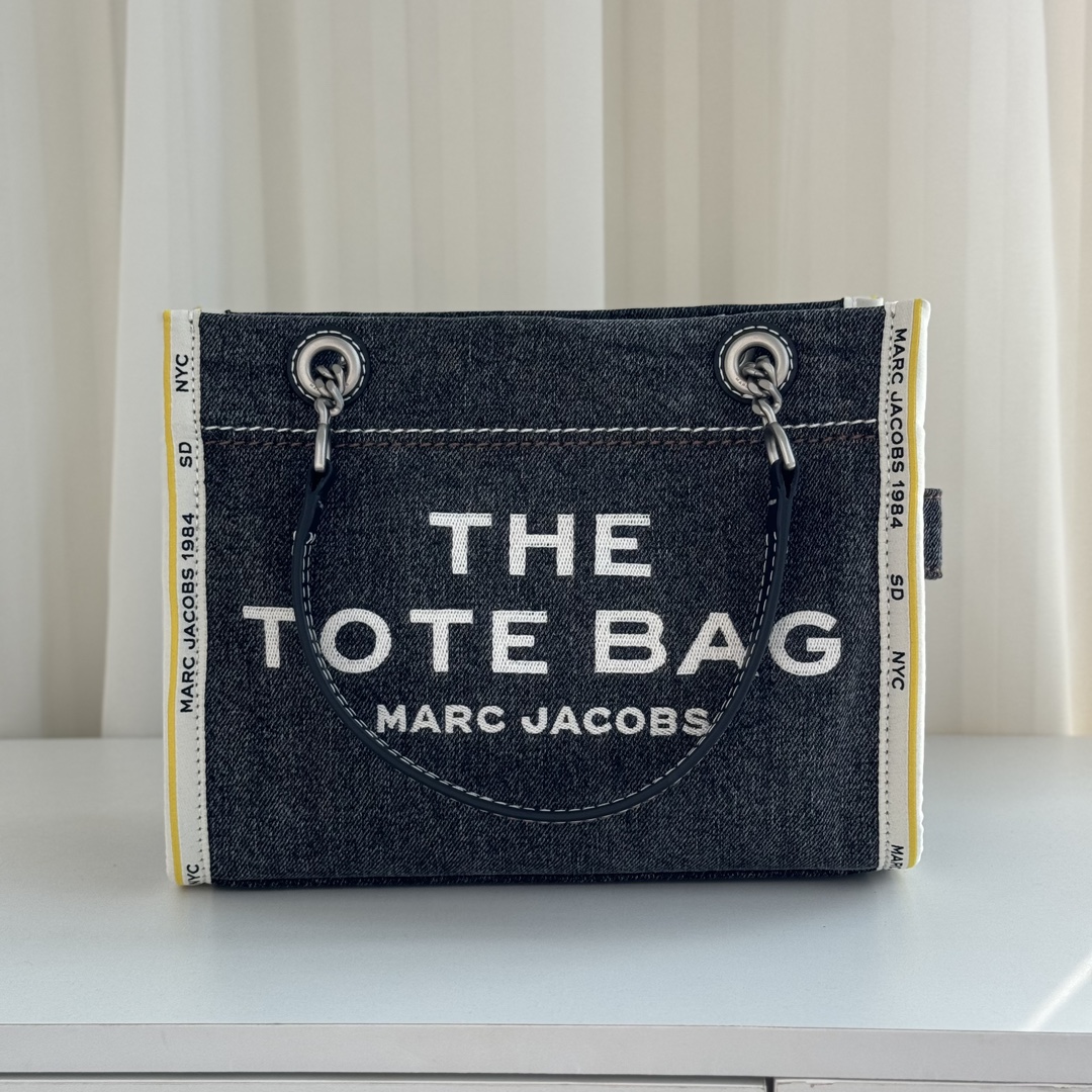 Marc Jacobs ～牛仔托链条垮包 水洗黑