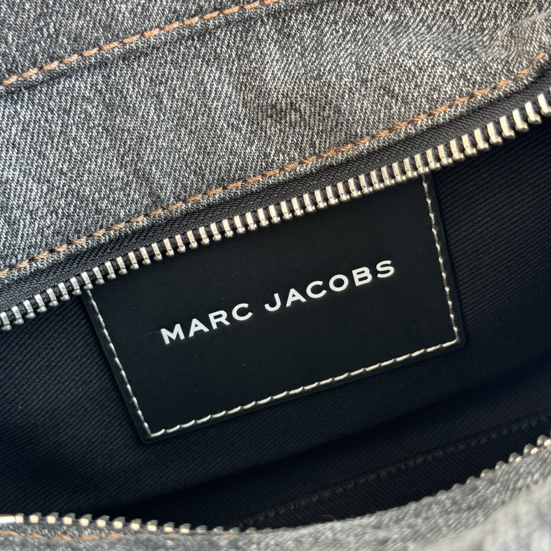 Marc Jacobs ～牛仔托链条垮包 水洗黑