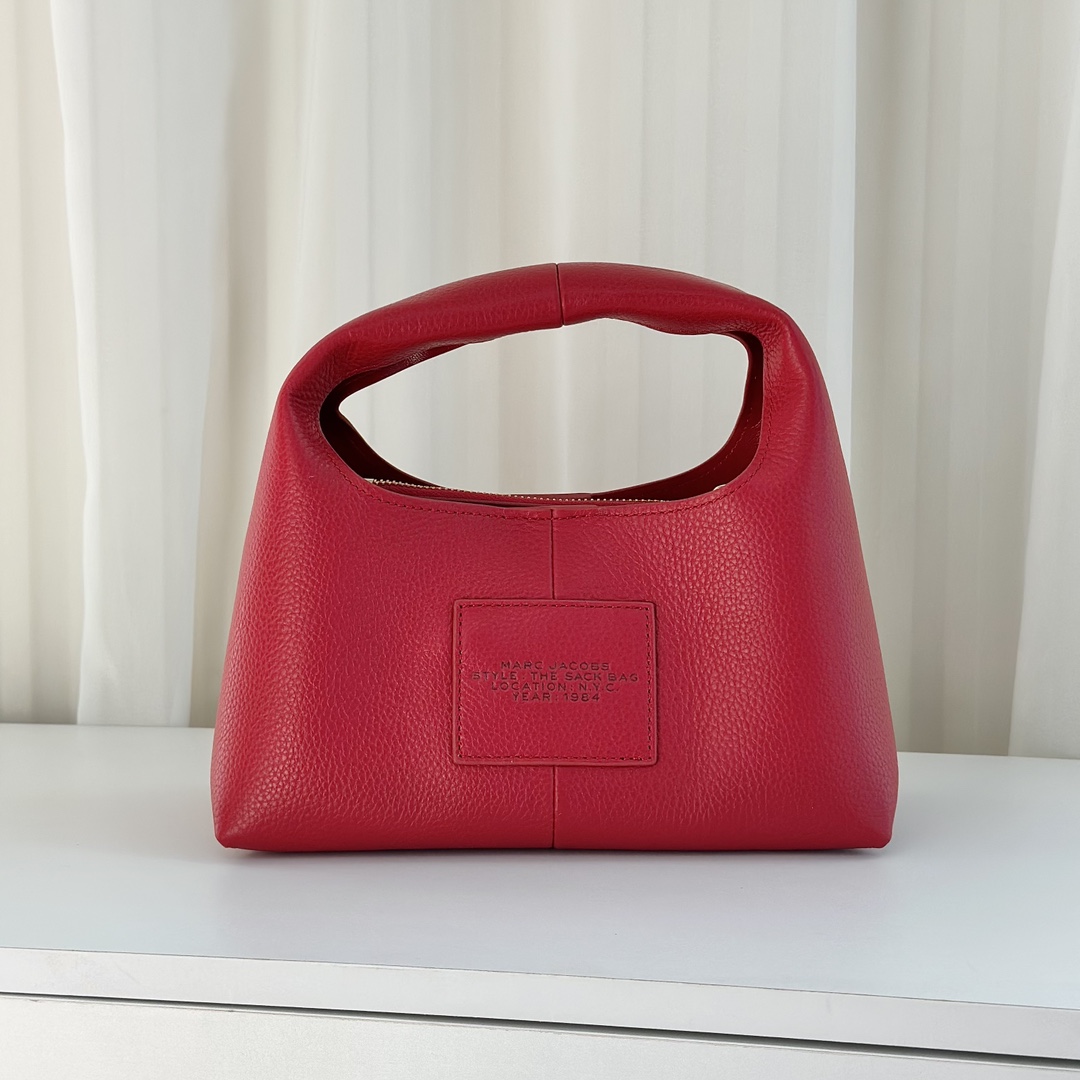 Marc Jacobs ～大红色 菜篮子