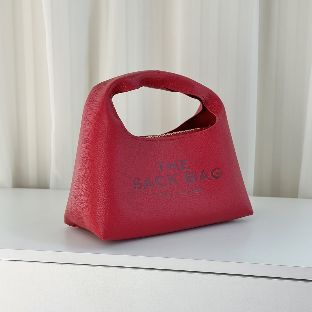 Marc Jacobs ～大红色 菜篮子