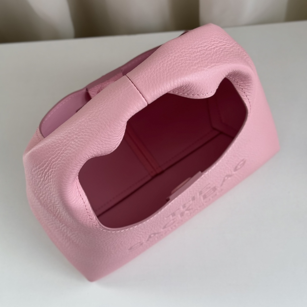 Marc Jacobs ～菜篮子小号粉