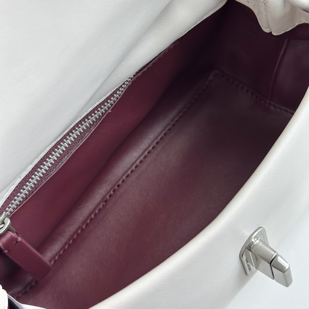 Marc Jacobs 新款牛皮迷你手提包