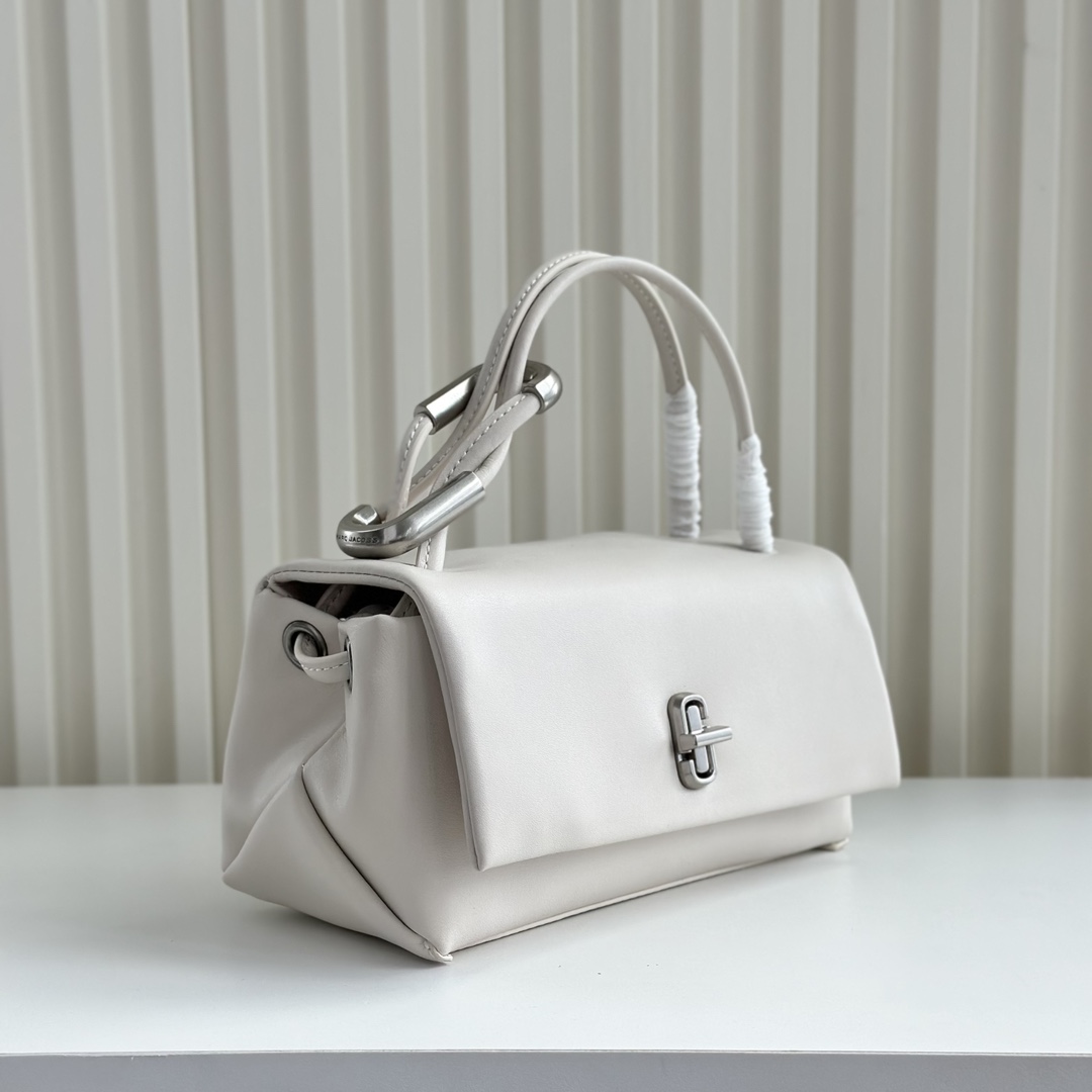 Marc Jacobs 新款牛皮迷你手提包