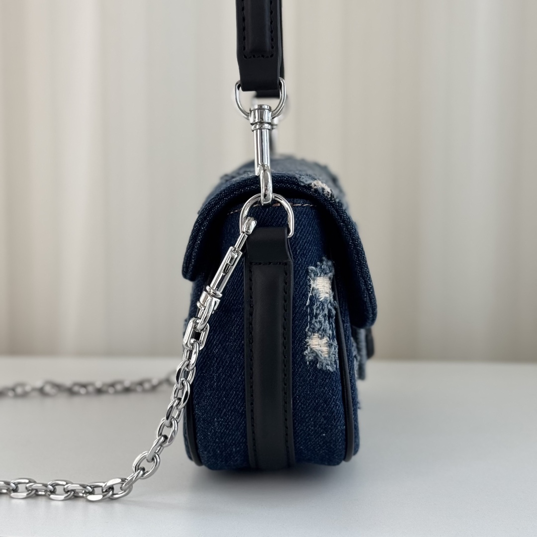Marc Jacobs ～Mj 水洗牛仔破洞风单肩斜挎包
