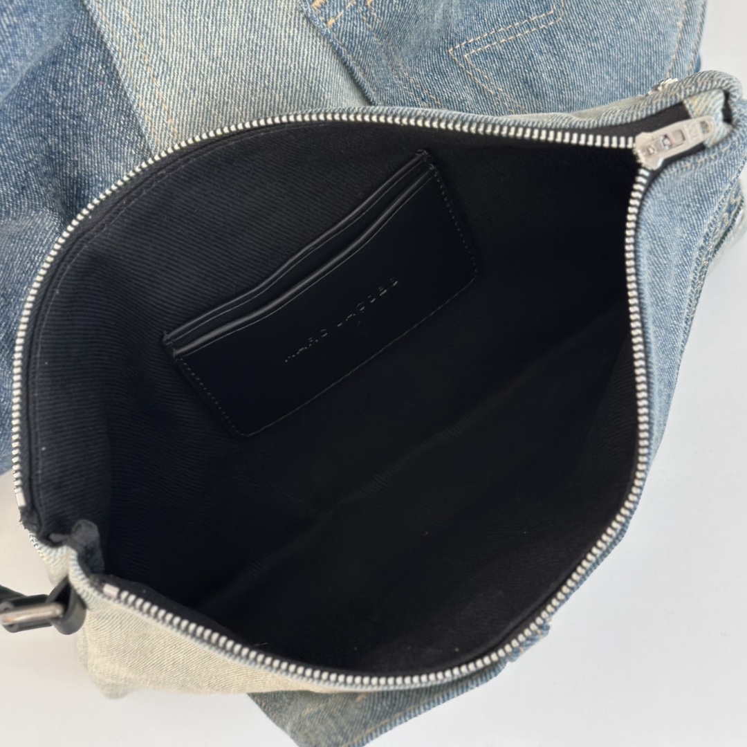 Marc Jacobs Mj 限量版水洗牛仔拼接手提包 字母袋