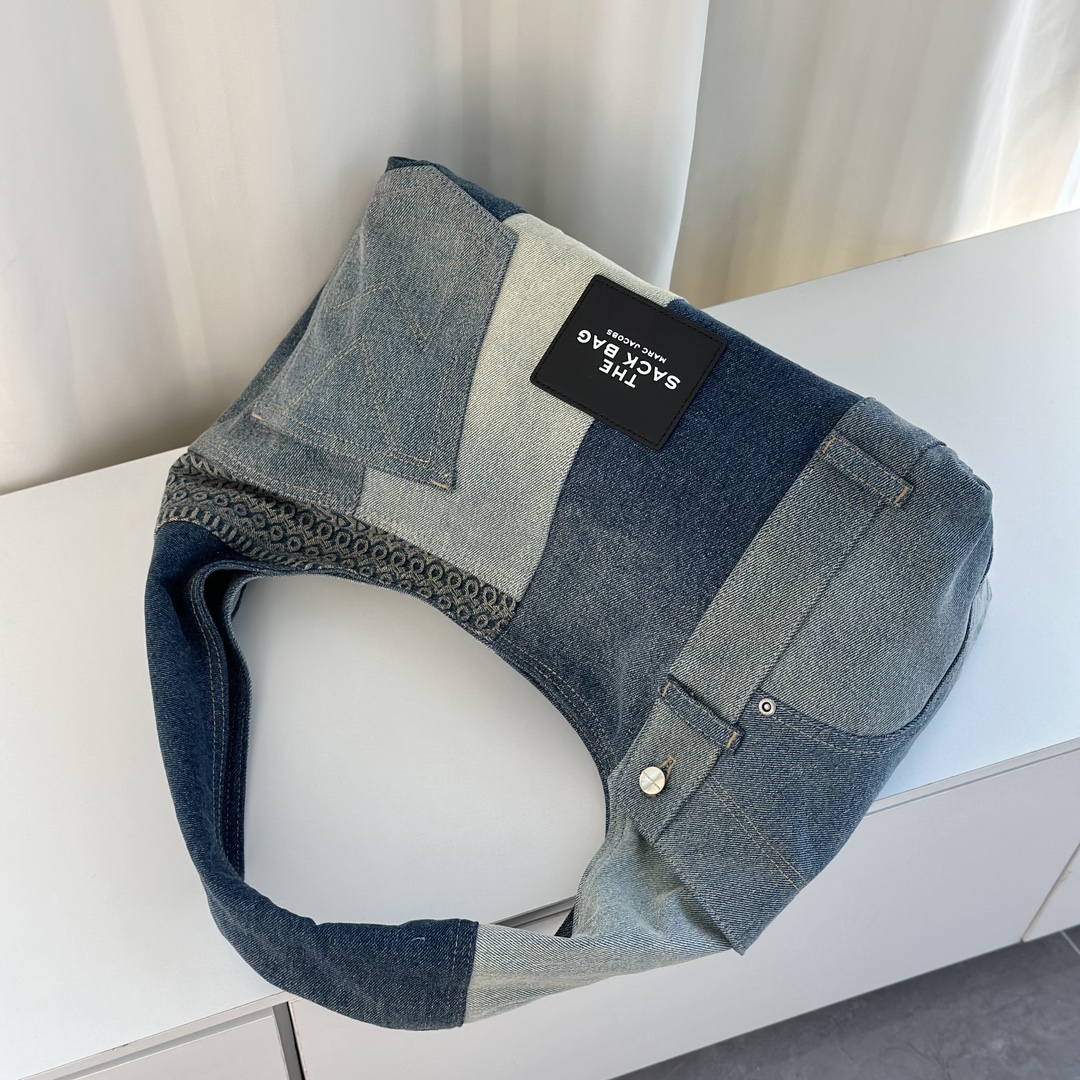 Marc Jacobs Mj 限量版水洗牛仔拼接手提包 字母袋
