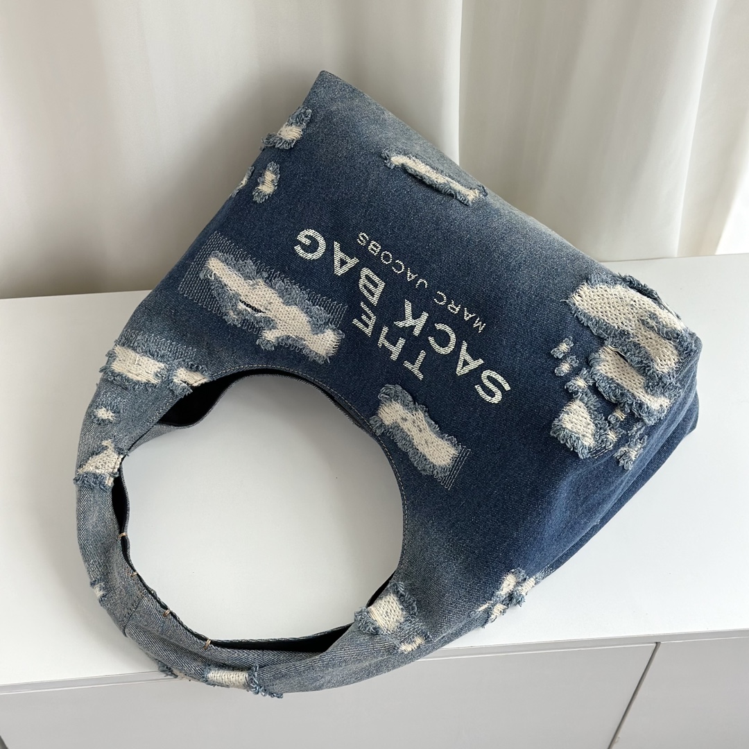 Marc Jacobs 水洗牛仔破洞蓝子包手提包 字母袋