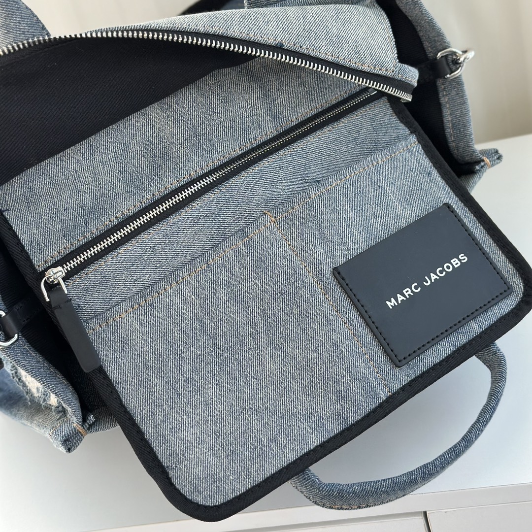 Marc Jacobs 水洗牛子破洞托特