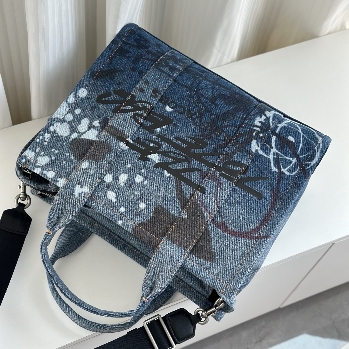 Marc Jacobs Mj 牛仔涂鸦限定联名款