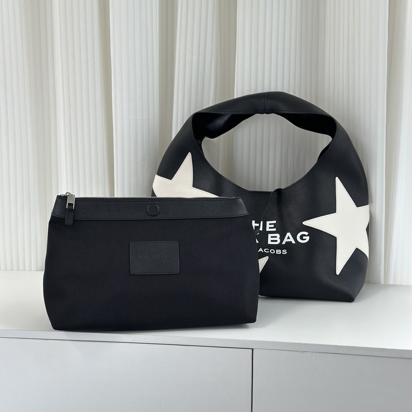 Marc Jacobs ～星星牛皮菜篮子 演员谢治勋同款