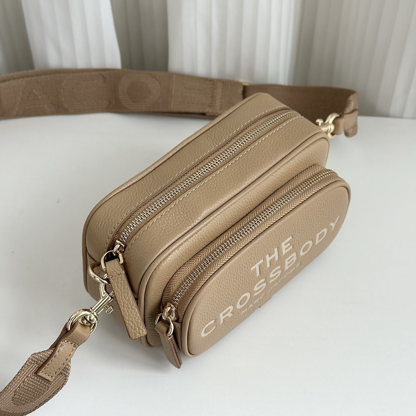 Marc Jacobs 米黄色 斜挎包
