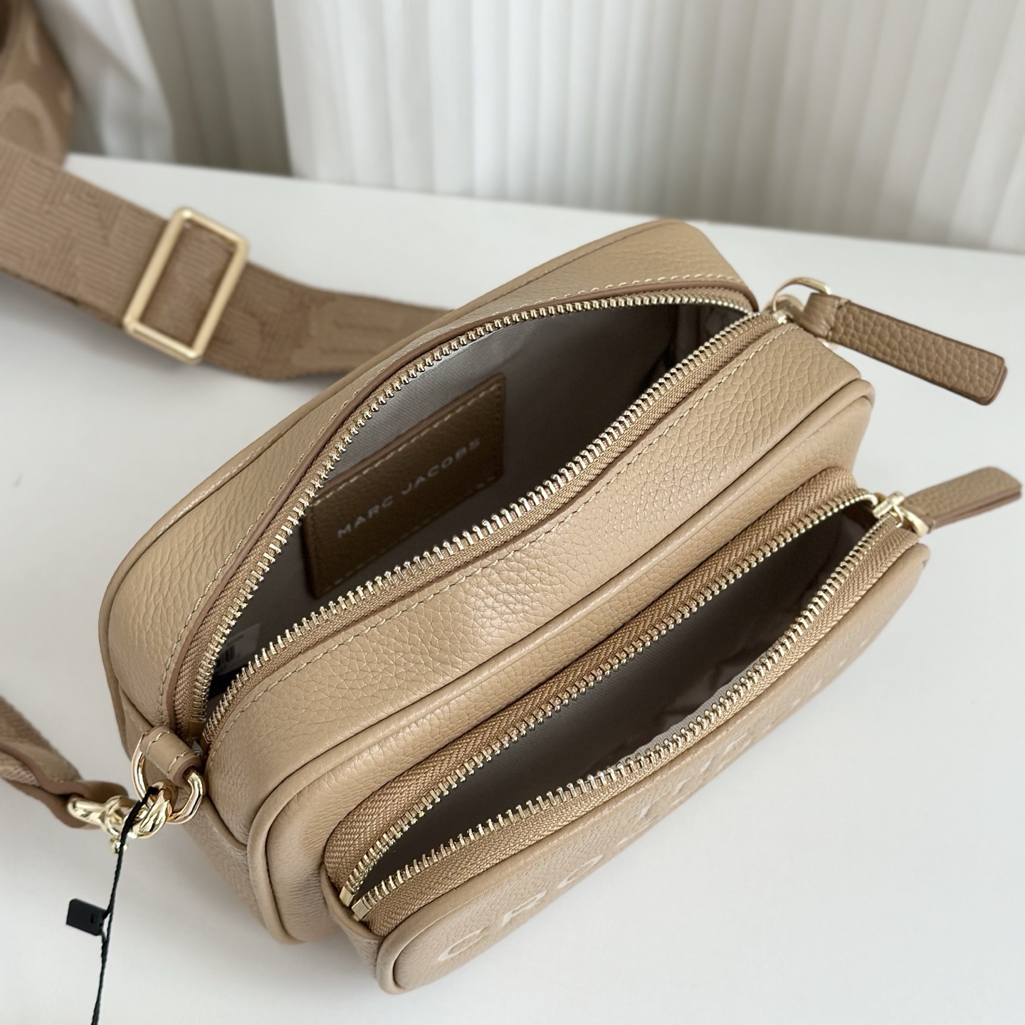 Marc Jacobs 米黄色 斜挎包