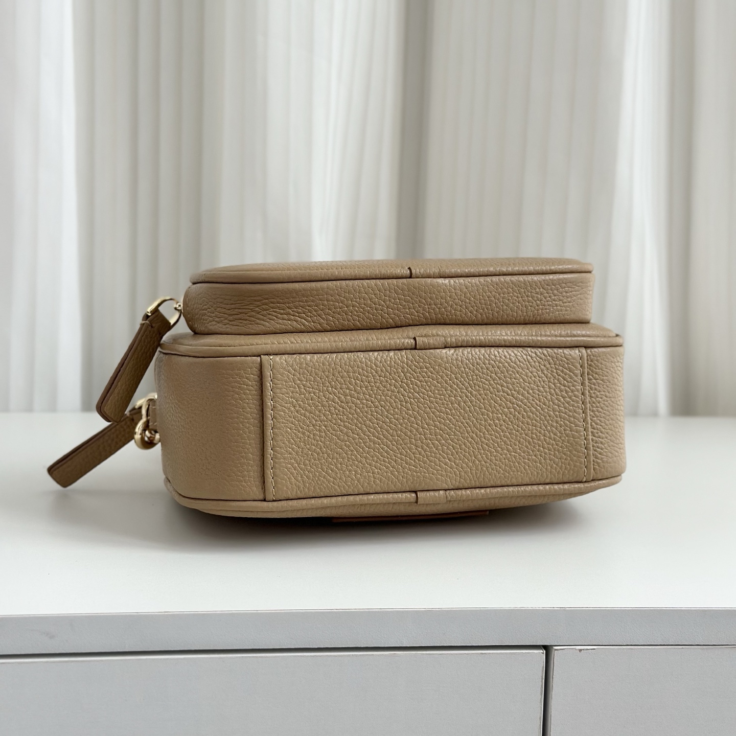 Marc Jacobs 米黄色 斜挎包