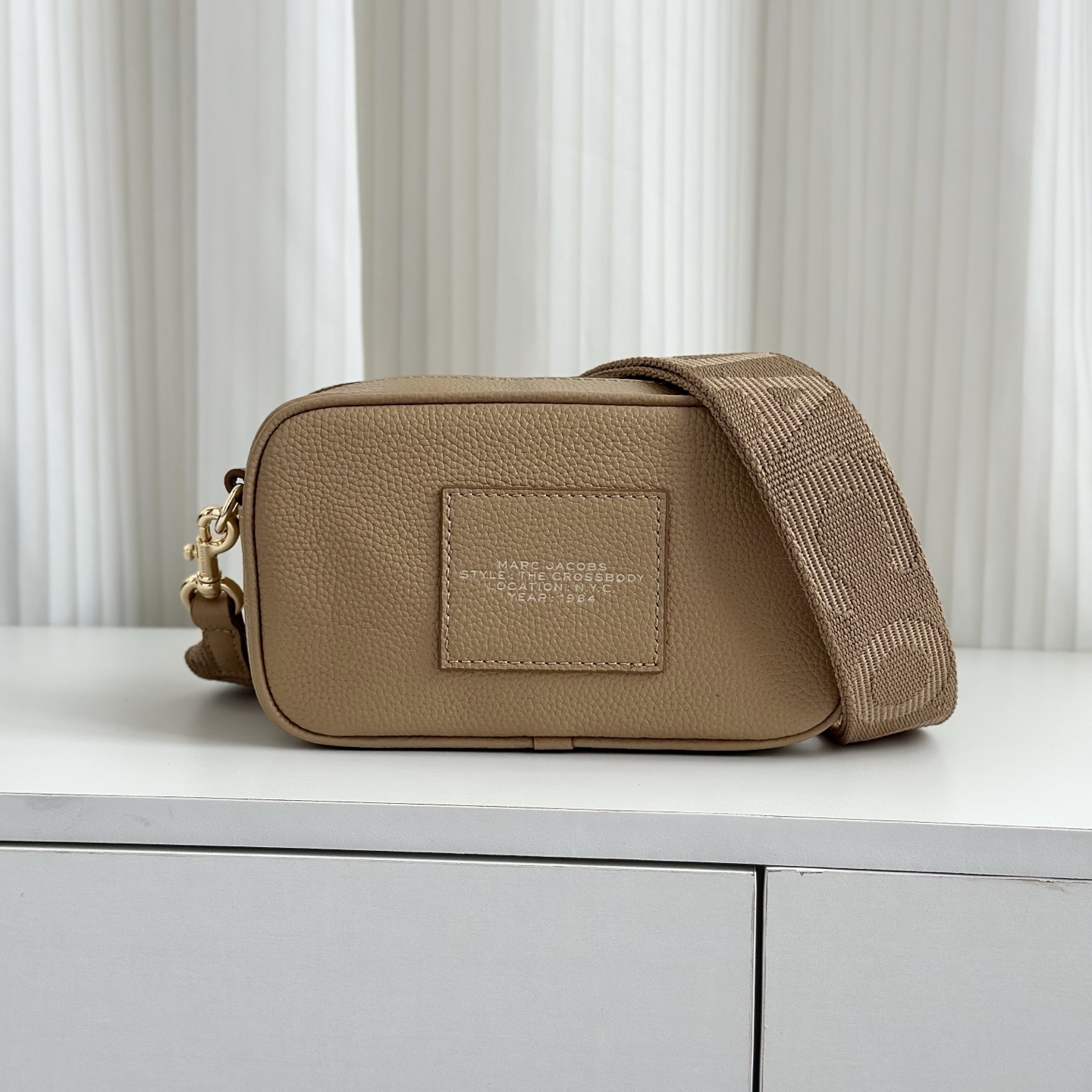 Marc Jacobs 米黄色 斜挎包