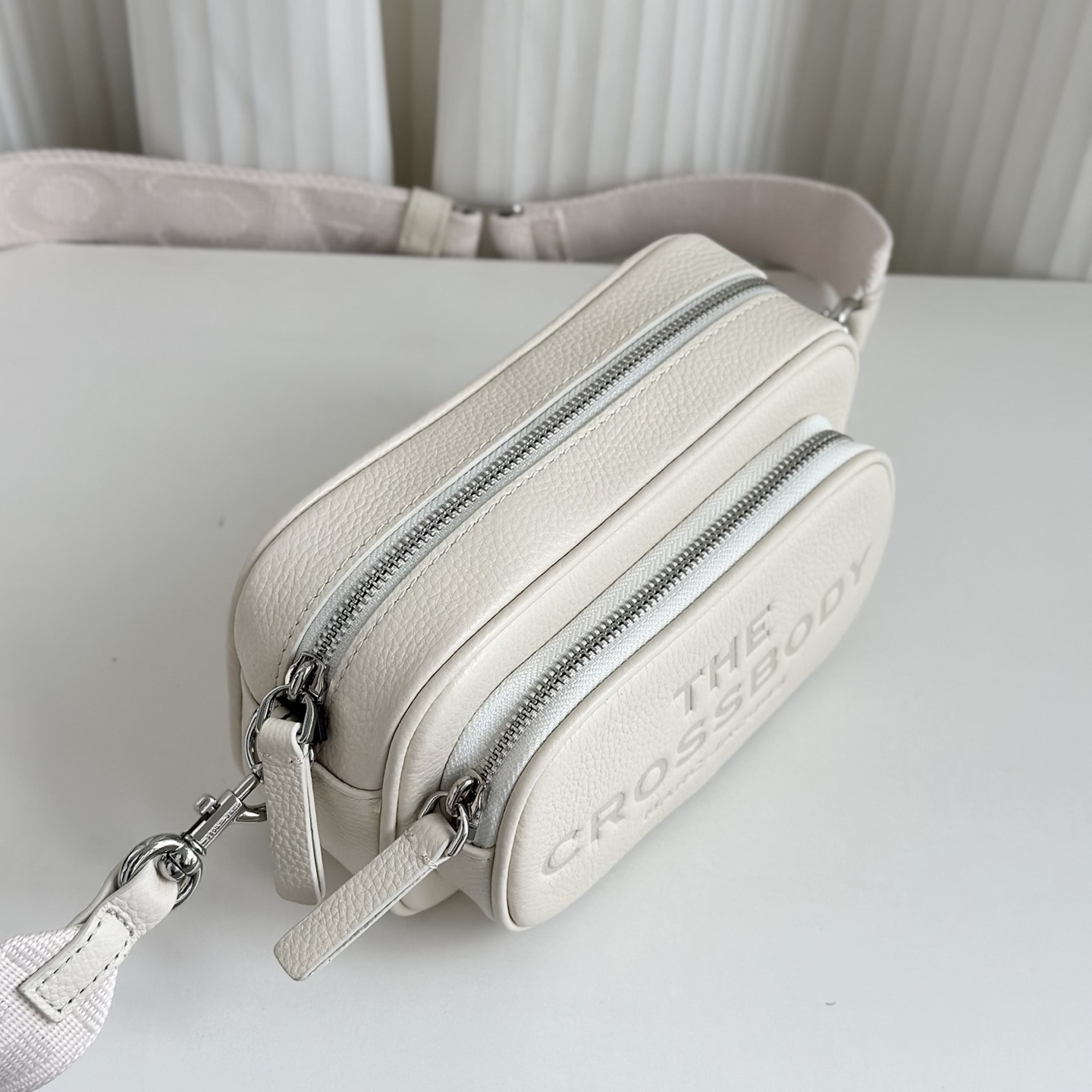 Marc Jacobs 白色 斜挎包