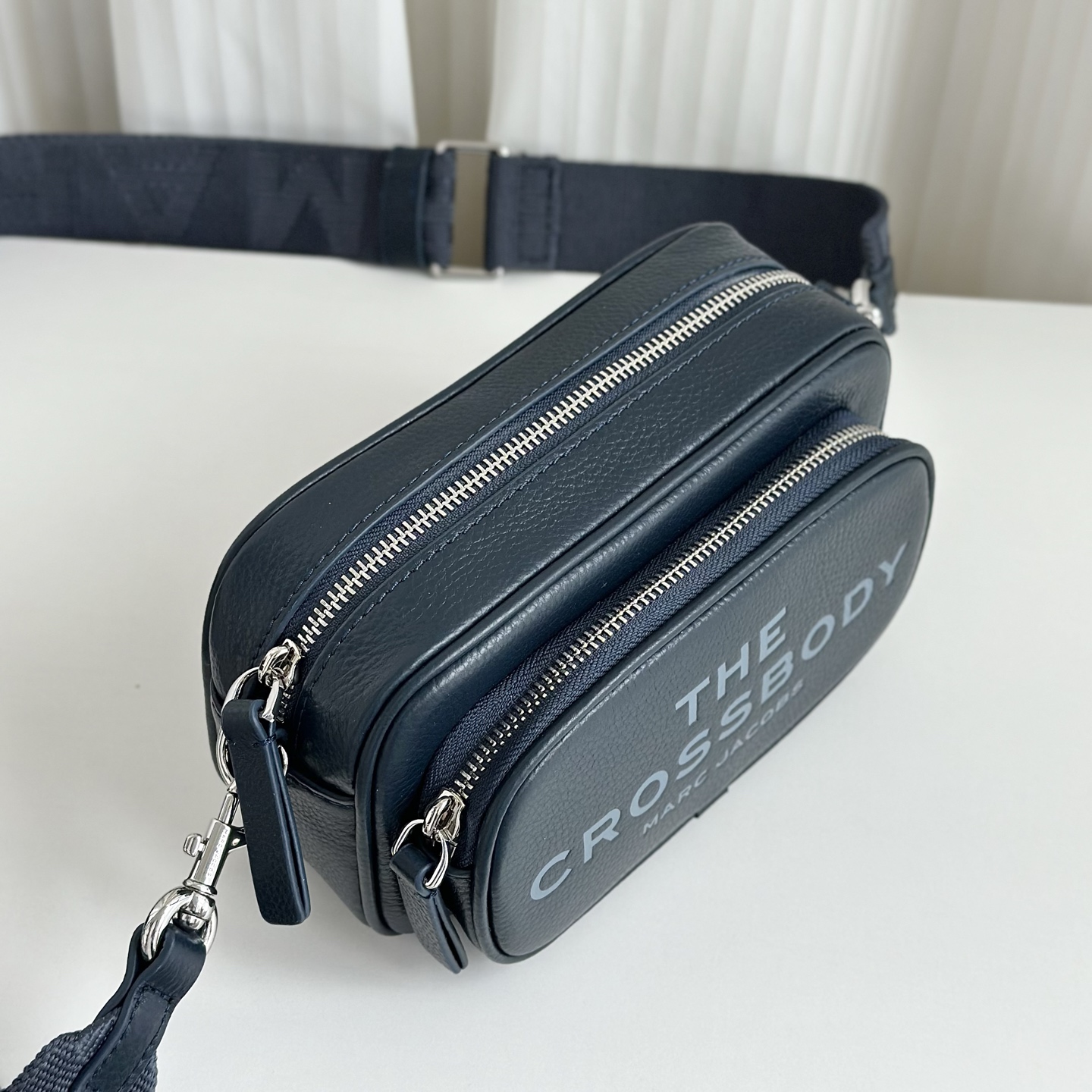 Marc Jacobs 深蓝色 斜挎包