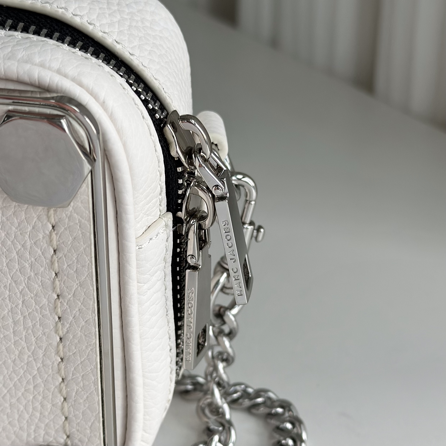 Marc Jacobs ～Mj 盒子包 白色