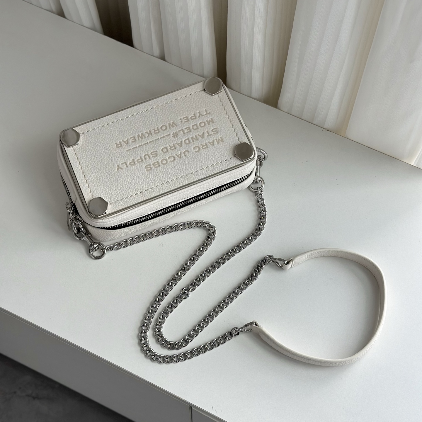 Marc Jacobs ～Mj 盒子包 白色