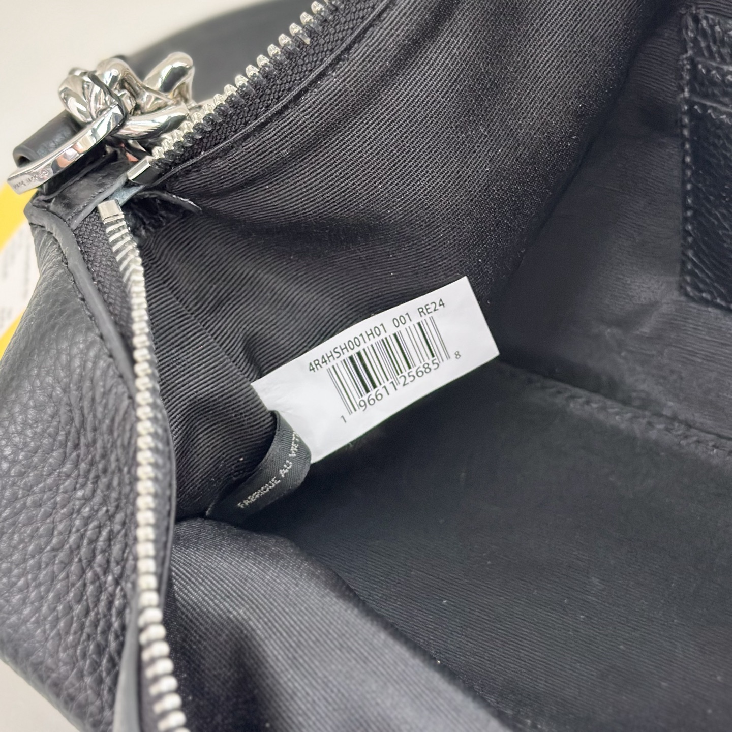 Marc Jacobs Mj 牛皮斜挎包 黑色 双肩带