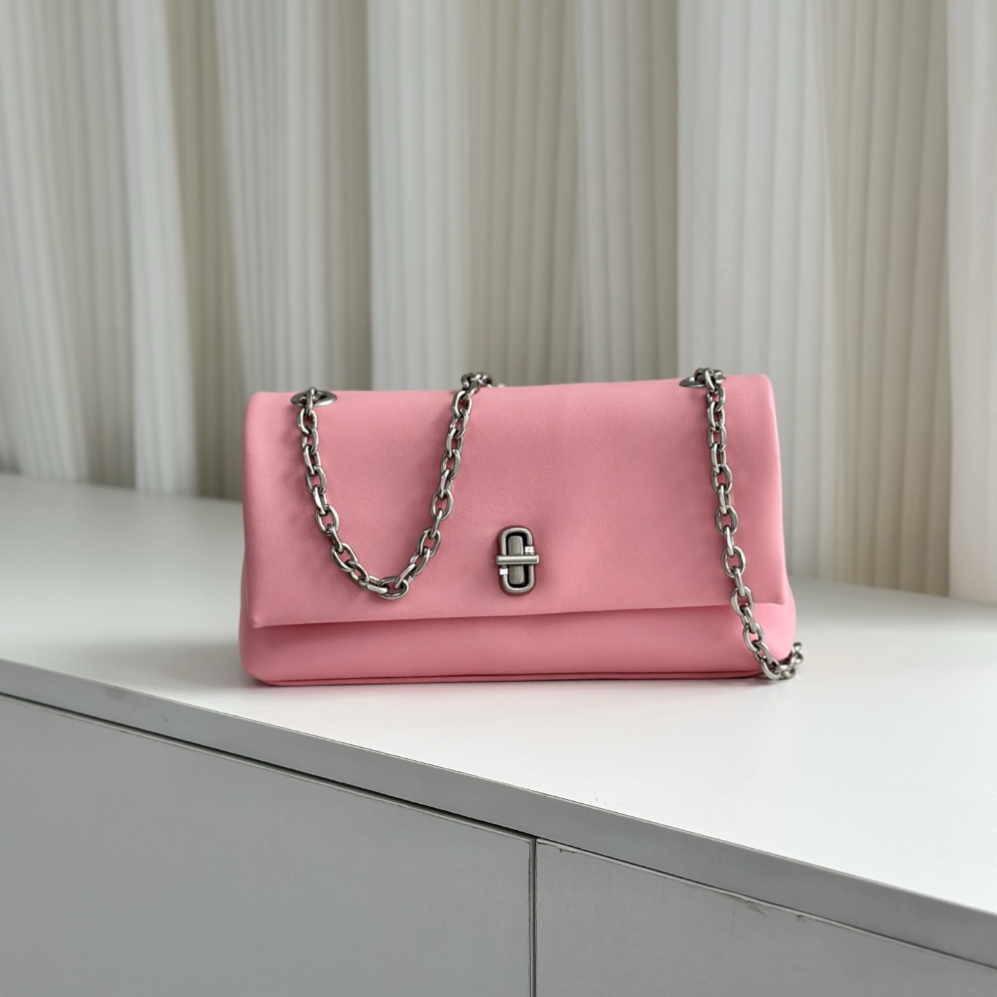 Marc Jacobs MJ 迷你链条斜挎包 粉色