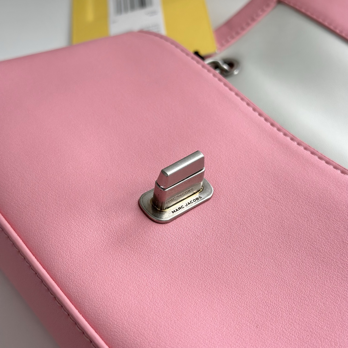 Marc Jacobs MJ 迷你链条斜挎包 粉色
