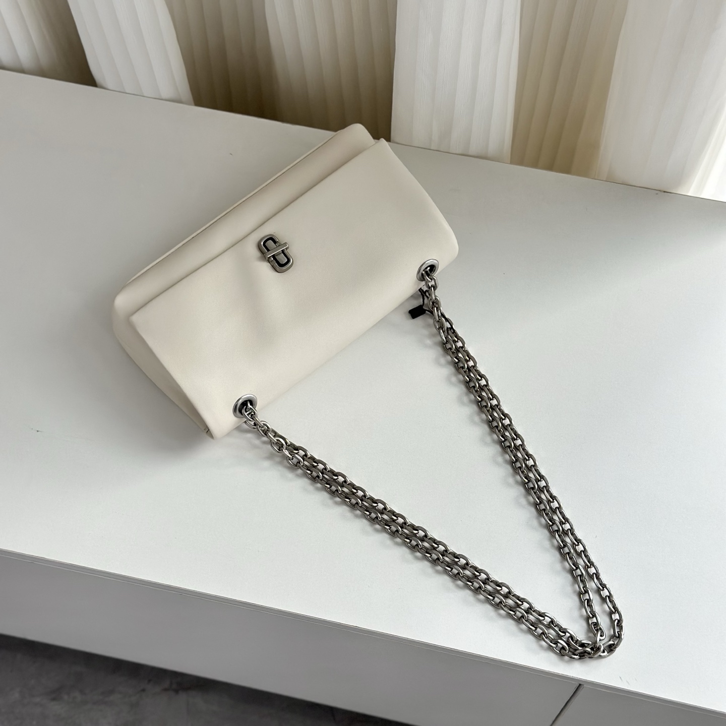 Marc Jacobs MJ 迷你链条斜挎包 白色