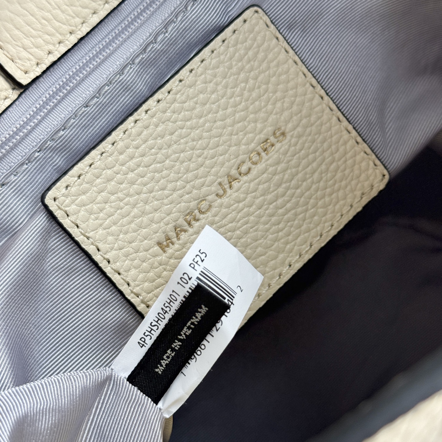 Marc Jacobs ～MJ 荔枝纹牛皮水桶包 米白色
