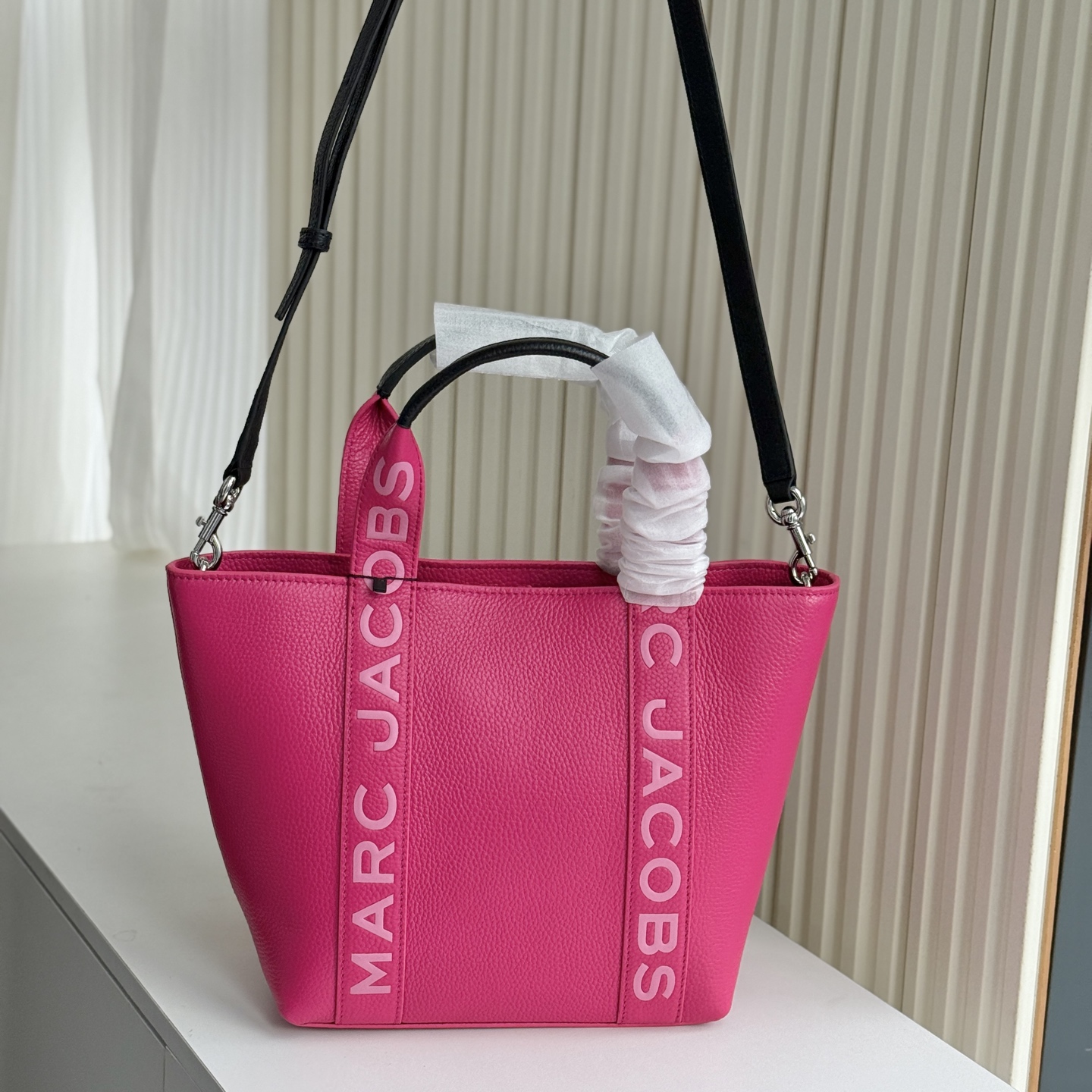 Marc Jacobs ～MJ 牛皮菜篮子包小号 可斜挎