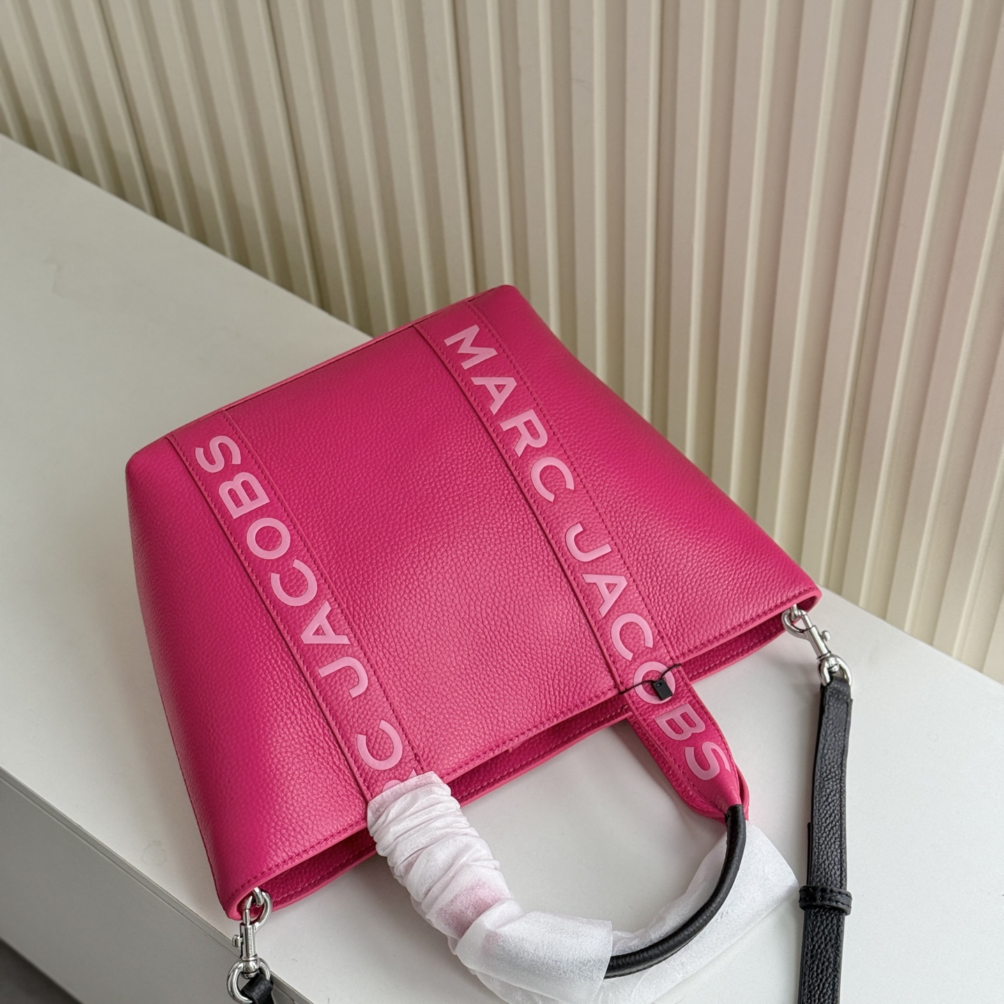 Marc Jacobs ～MJ 牛皮菜篮子包小号 可斜挎