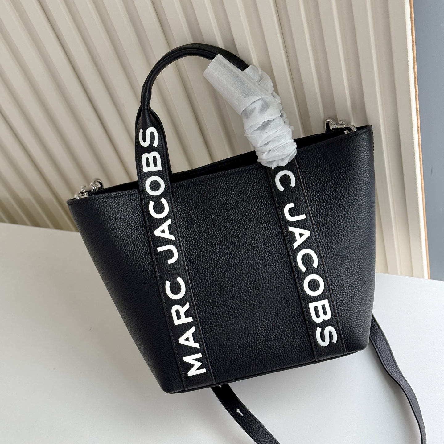 Marc Jacobs ～MJ 牛皮菜篮子包小号 可斜挎